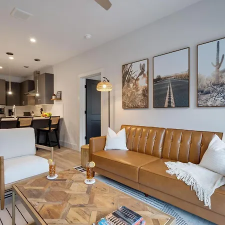 Savanna - Heart Of Midtown - Odyssey At The Park